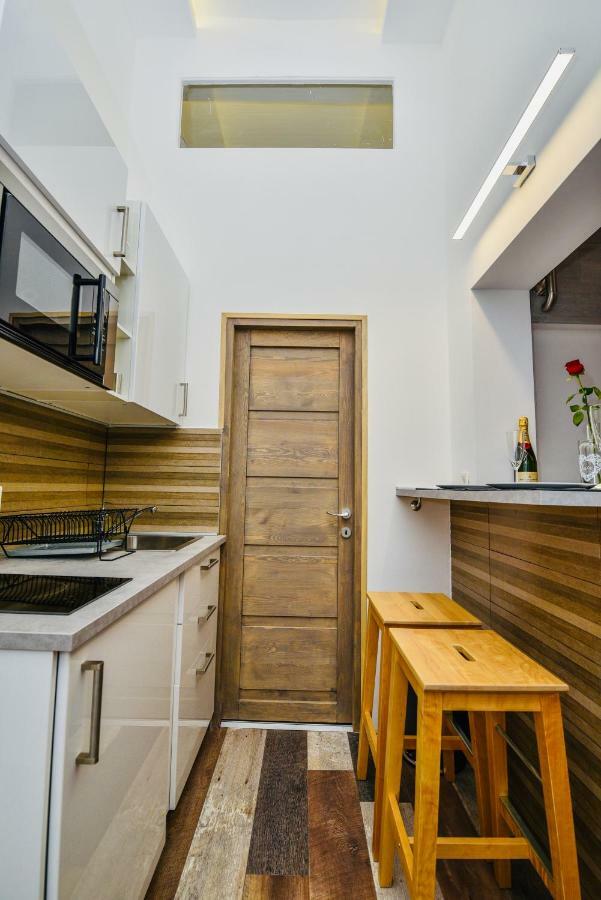 Heart Apartment With Free Private Parking 부다페스트 외부 사진